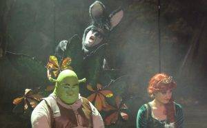 Esel, Shrek und Fiona (Geh ran)